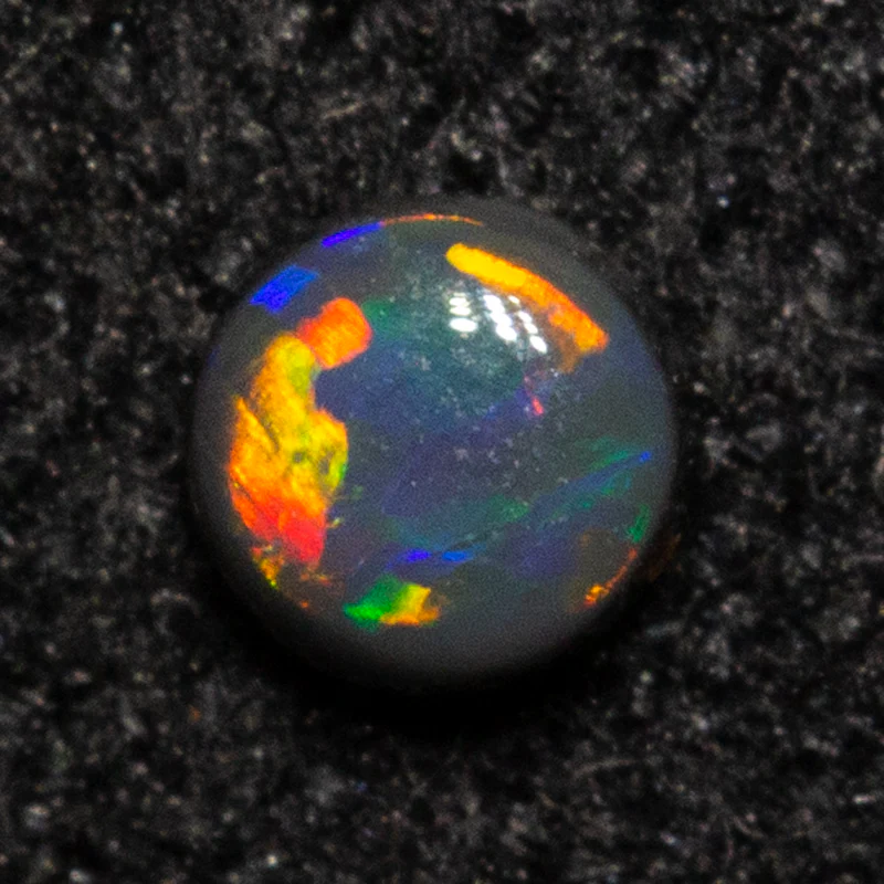 0.05 ct black opal 2.5x2.5x1.3mm - Image 2