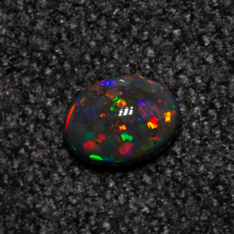 0.12 ct black opal 3.8x2.9x1.8mm - Image 3