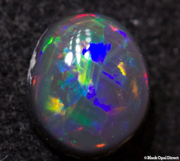 0.22 ct black opal 4.5x3.5x2mm - Image 4