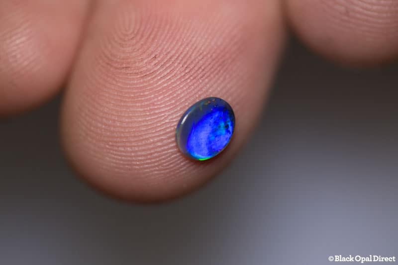 0.22 ct black opal 6x5x1mm - Image 2