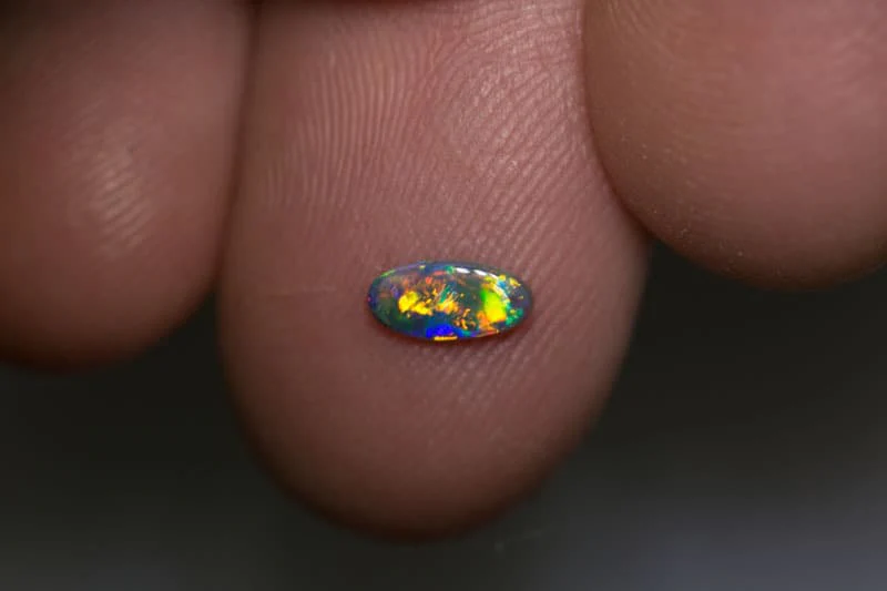 0.22 ct black opal 7.5x3x1mm - Image 3