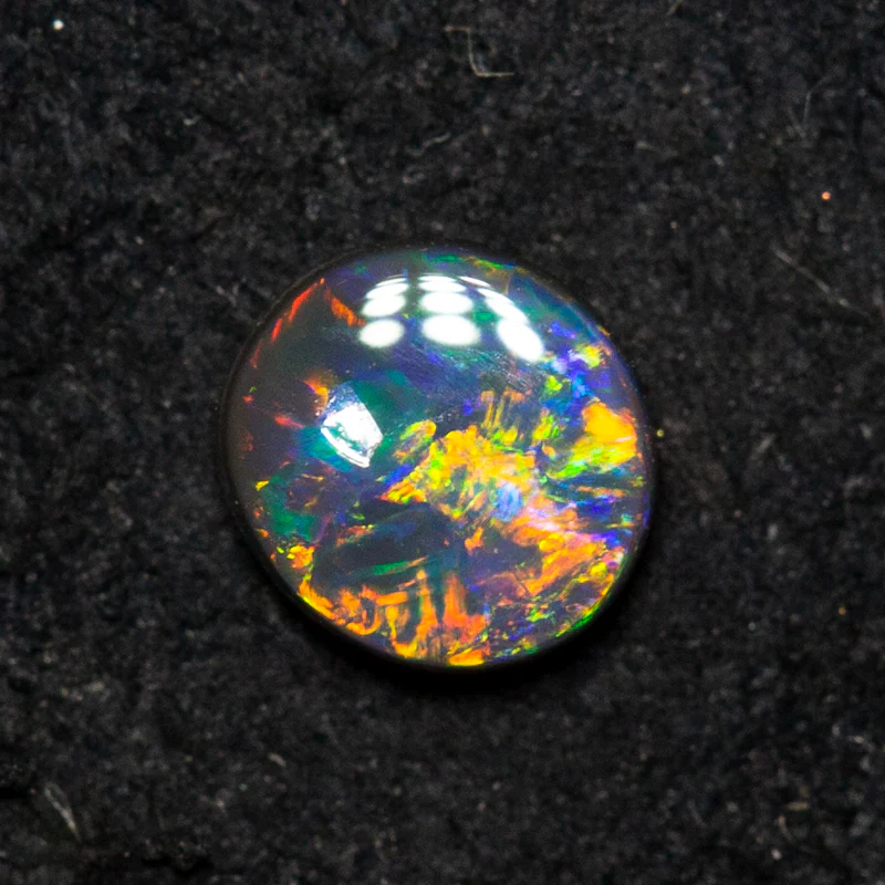 0.24 ct black opal 4.5x4.2x1.8mm - Image 2