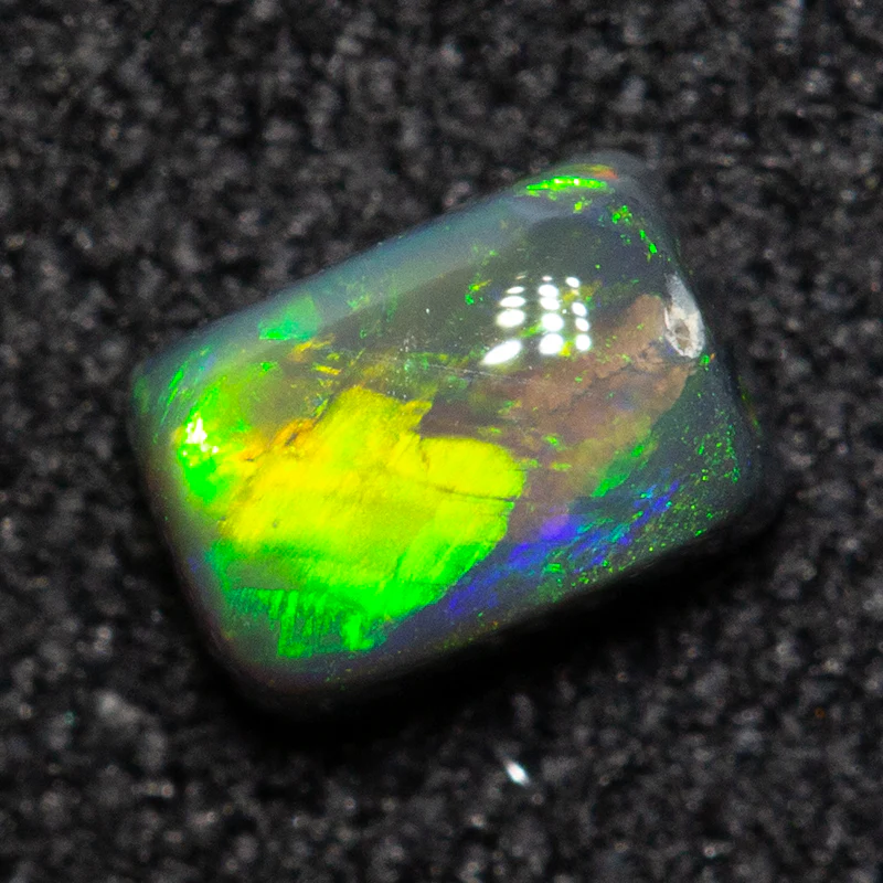0.28 ct black opal 4.5x3.1x2.5mm - Image 2