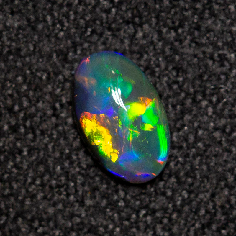 0.29 ct black opal 5.8x3.7x2mm - Image 2
