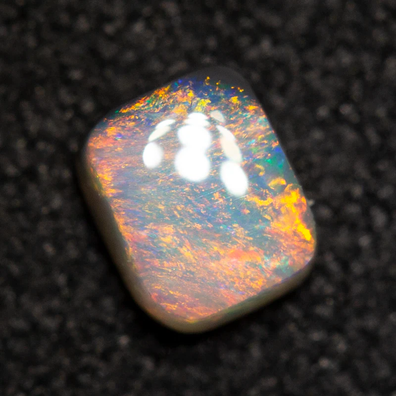 0.29 ct white opal 4.4x3.5x2.3mm - Image 2