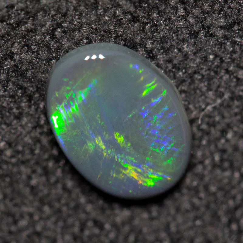 0.33 ct black opal 6.5x4.9x1.5mm - Image 2