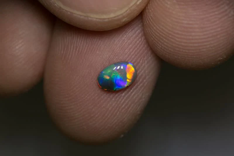 0.33 ct black opal 6x4x2mm - Image 4