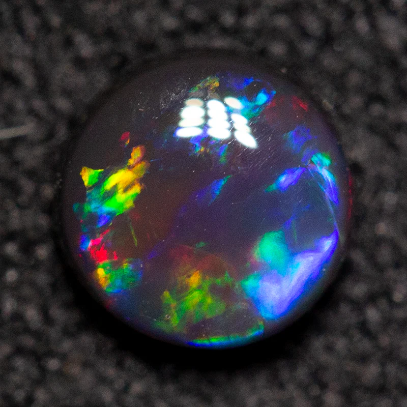 0.34 ct black opal 4.8x4.8x2.3mm - Image 5