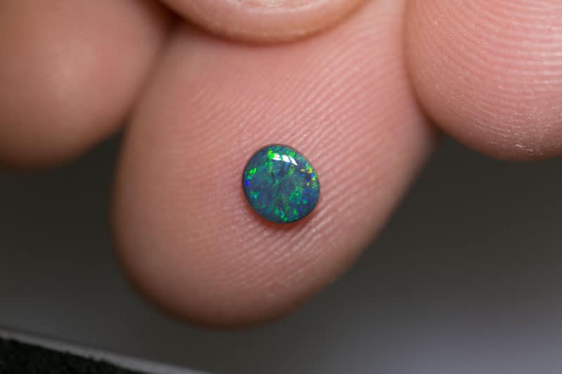 0.34 ct black opal 5x4.5x2mm - Image 3