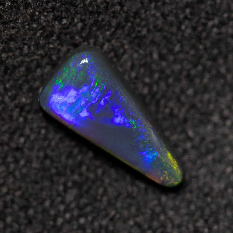 0.34 ct black opal 7.8x3.8x2mm - Image 2