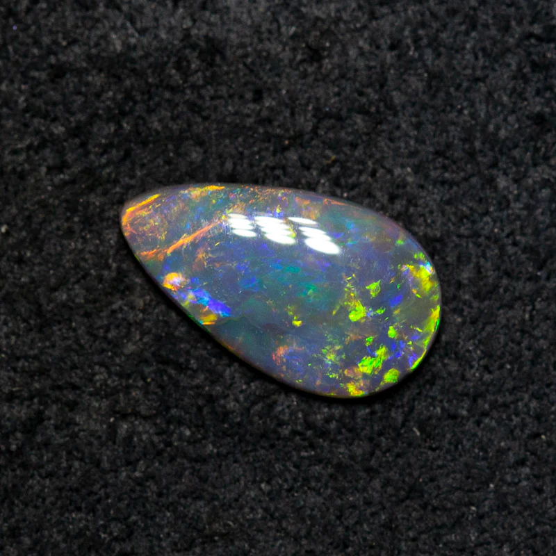 0.34 ct black opal 8x4.6x1.5mm - Image 3