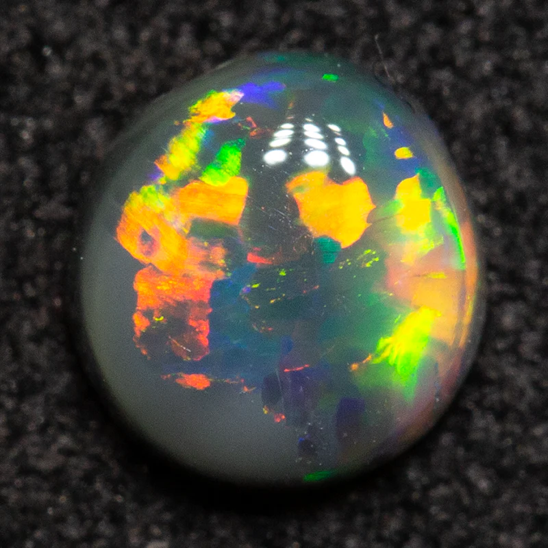 0.35 ct black opal 4.8x4.6x2.5mm - Image 3