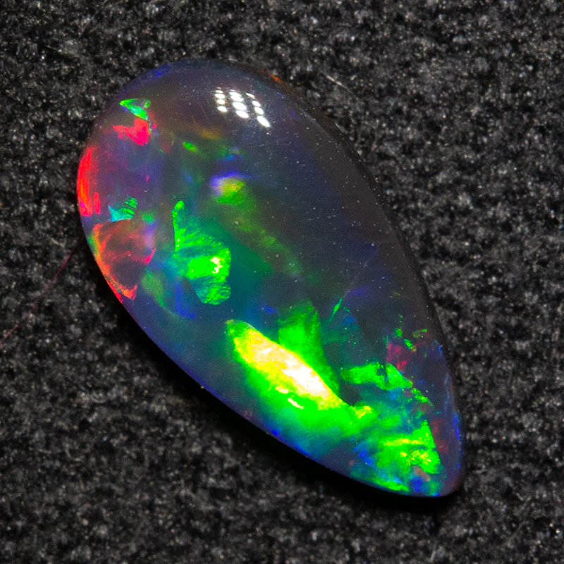 0.35 ct black opal 7.9x4.2x1.8mm - Image 2