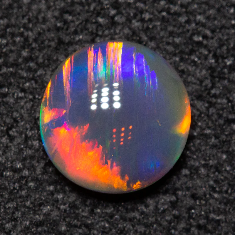 0.35 ct double-sided black opal 5.2x5.1x2.1mm - Image 2
