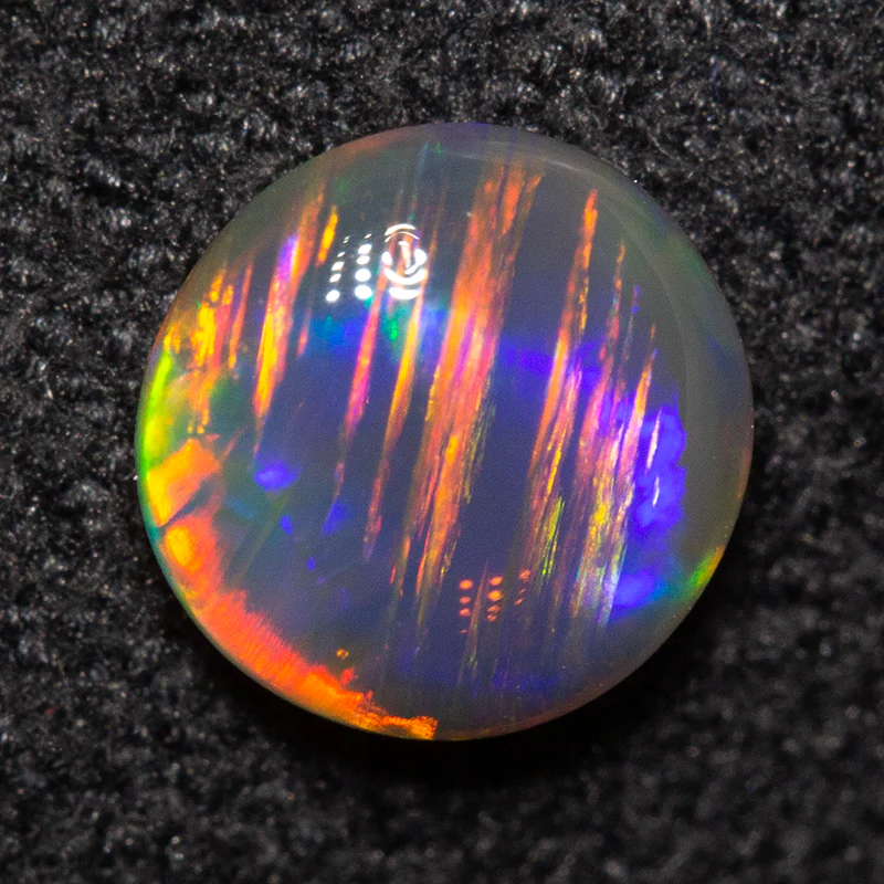 0.35 ct double-sided black opal 5.2x5.1x2.1mm - Image 4