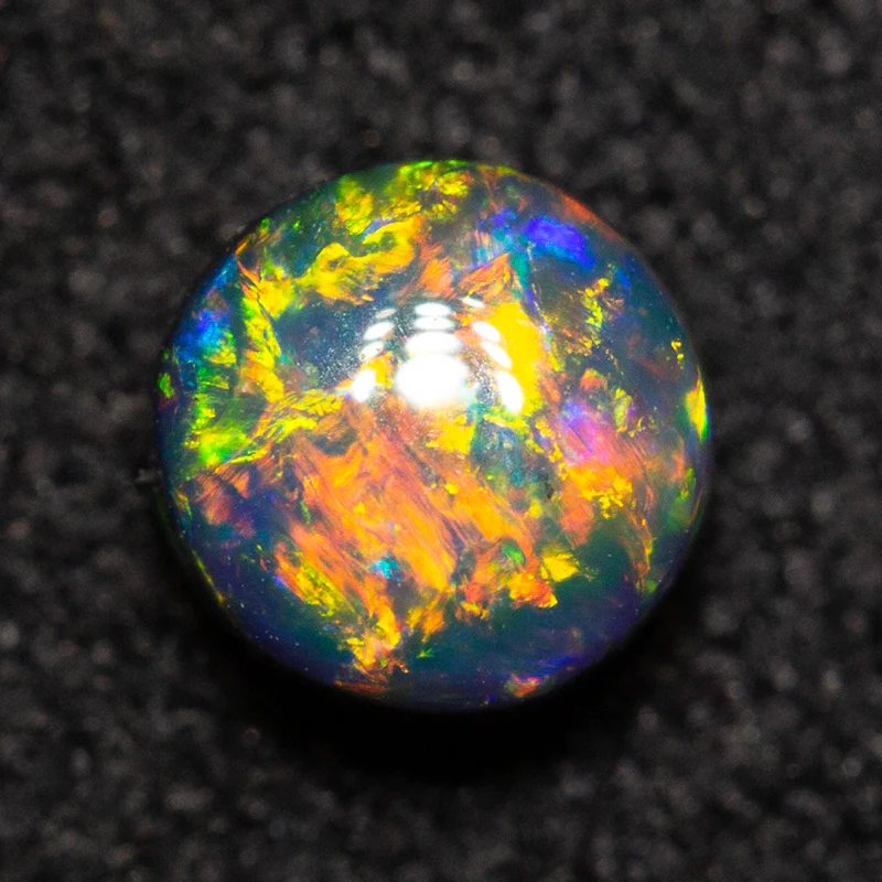 0.36 ct double-sided black opal 4.2x4.2x3mm - Image 2