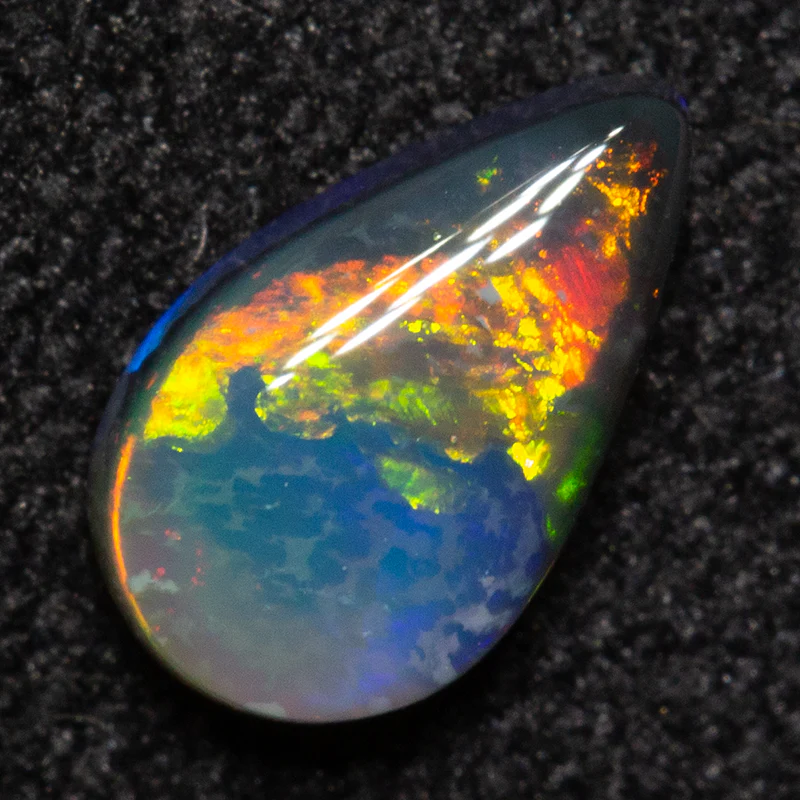 0.37 ct black opal 6.9x4.2x2mm - Image 2