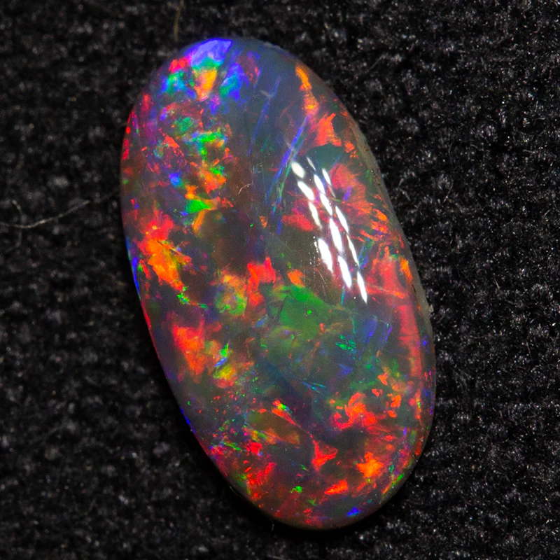 0.37 ct black opal 7.9x4.2x1.6mm - Image 2