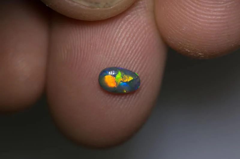 0.37 ct dark opal 6.5x5x2mm - Image 3