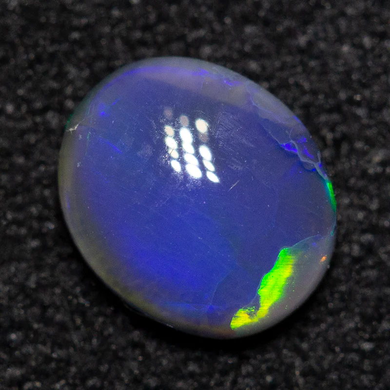 0.38 ct black opal treasure box - Image 2