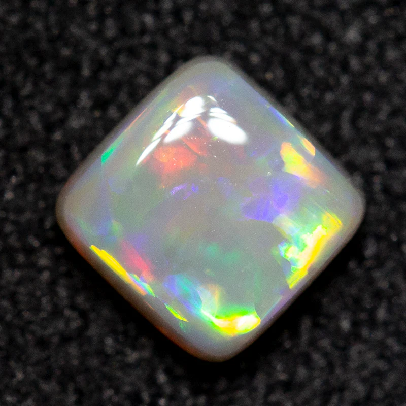 0.38 ct dark opal 4.4x4.4x2.3mm - Image 3