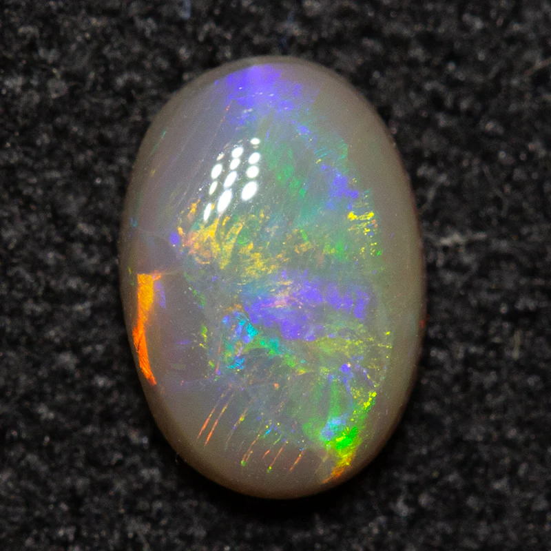 0.38 ct dark opal 5.8x4.1x2.4mm - Image 2