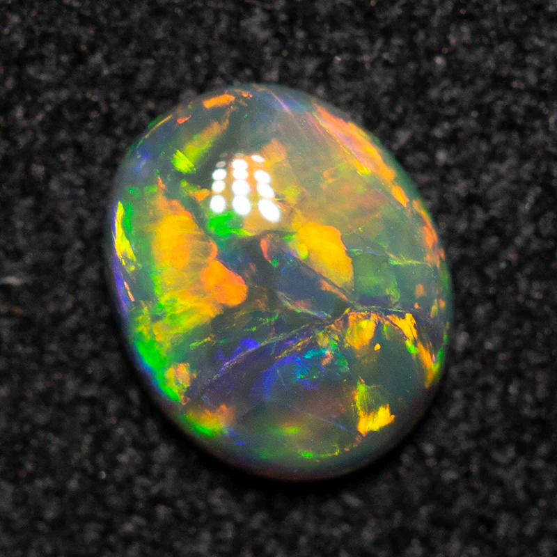 0.38 ct dark opal 5.9x4.9x2mm - Image 2