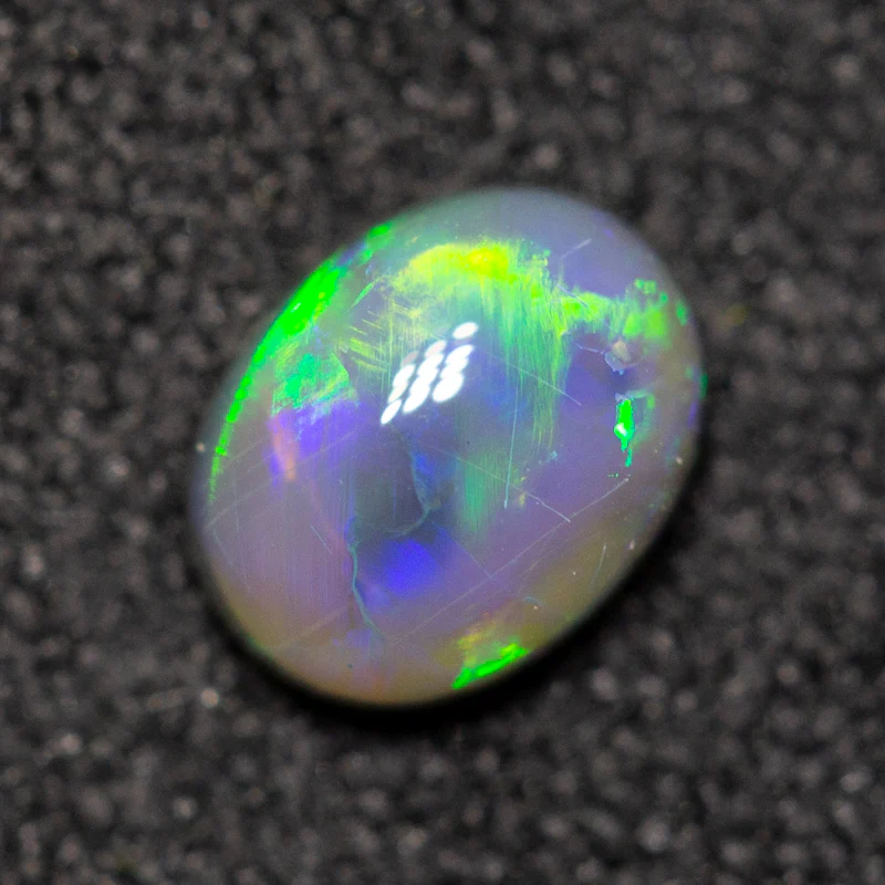 0.39 ct black opal 5.5x4.4x2.5mm - Image 3