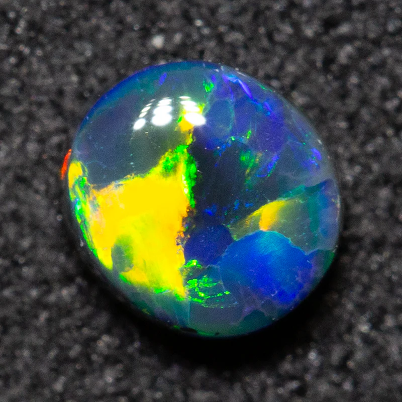 0.40 ct black opal 4.7x4.2x2.7mm - Image 2