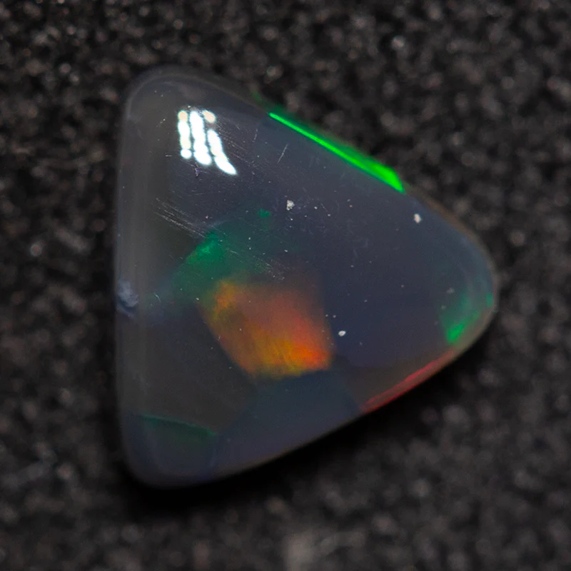 0.40 ct black opal 5.7x5.5x2.2mm - Image 2