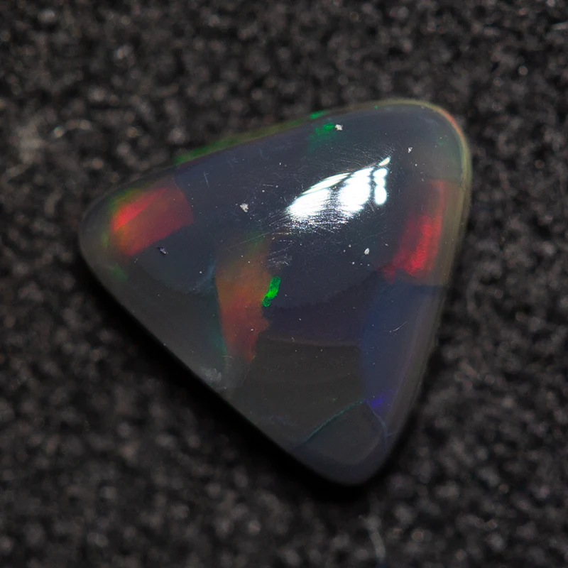 0.40 ct black opal 5.7x5.5x2.2mm - Image 3