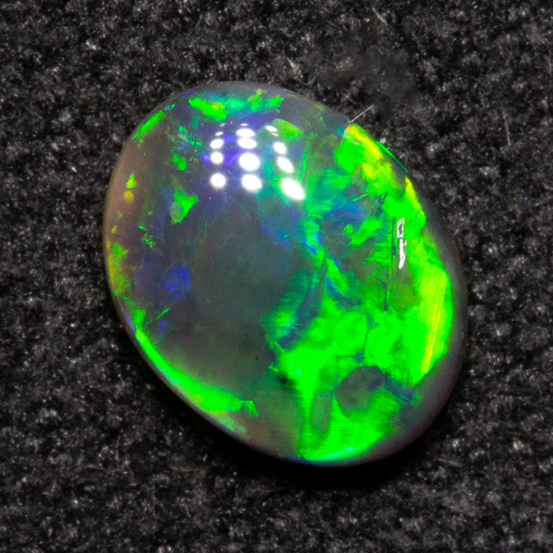 0.40 ct black opal 6.1x4.7x2.1mm - Image 2
