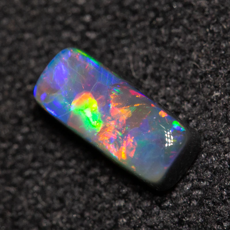 0.41 ct black opal 6.6x2.9x2.4mm - Image 2