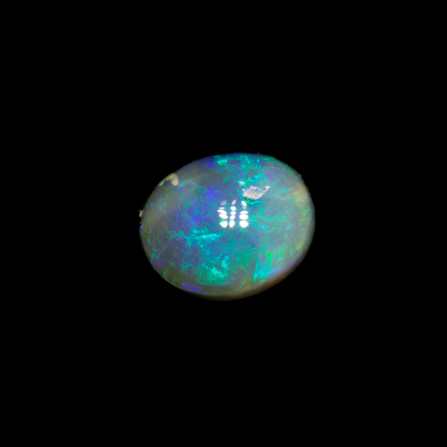 0.42 ct dark opal 5.5x4.5x2.8mm - Image 2