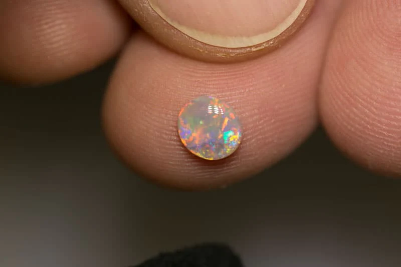 0.42 ct dark opal 6x5x2mm - Image 3
