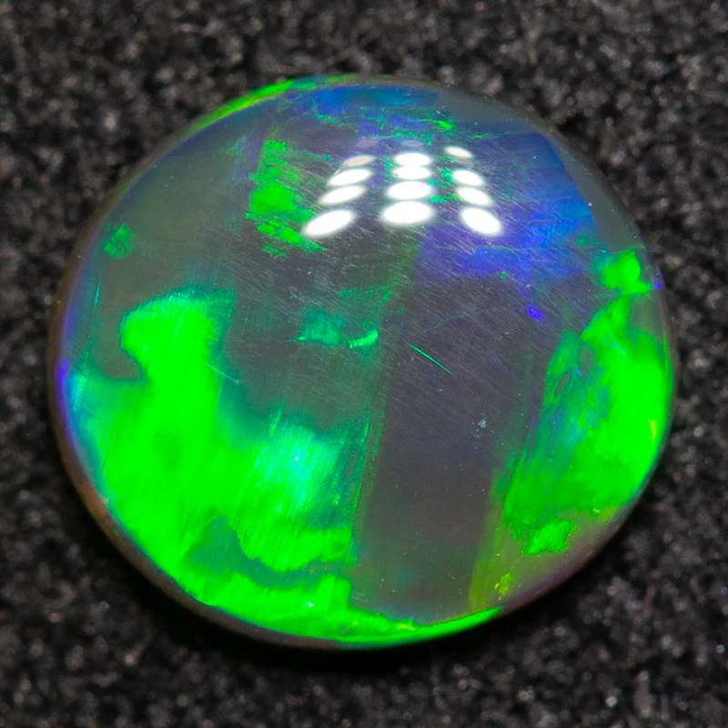 0.43 ct black crystal opal 6.1x5.7x1.8mm - Image 2