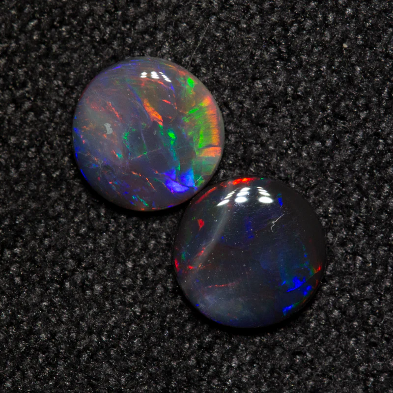 0.43 ct black opal pair 4.8x4.7x1.5mm - Image 2