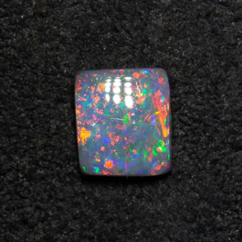 0.43 ct dark opal 5.2x4.6x2.2mm - Image 2