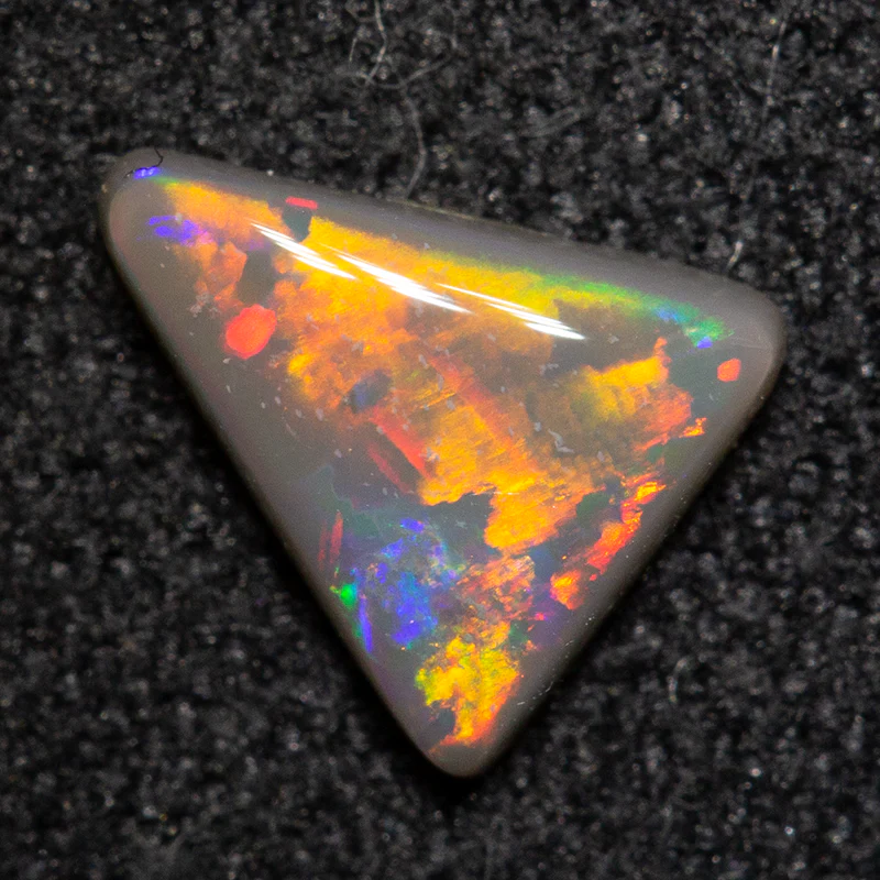 0.43 ct dark opal 6.9x5.9x1.9mm - Image 2