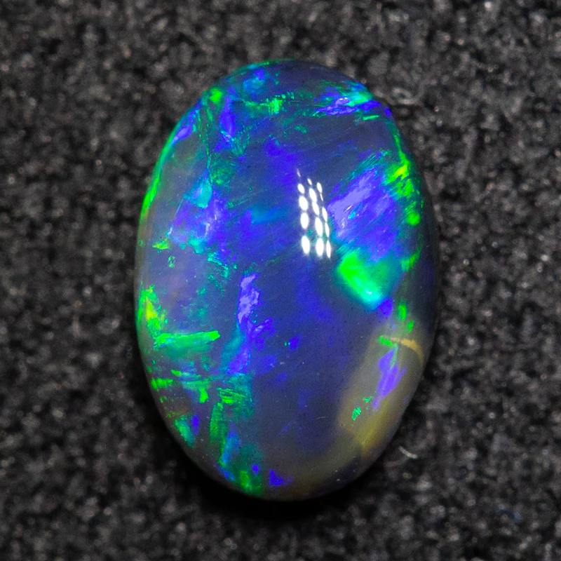 0.44 ct black opal 6x4x2.4mm - Image 2