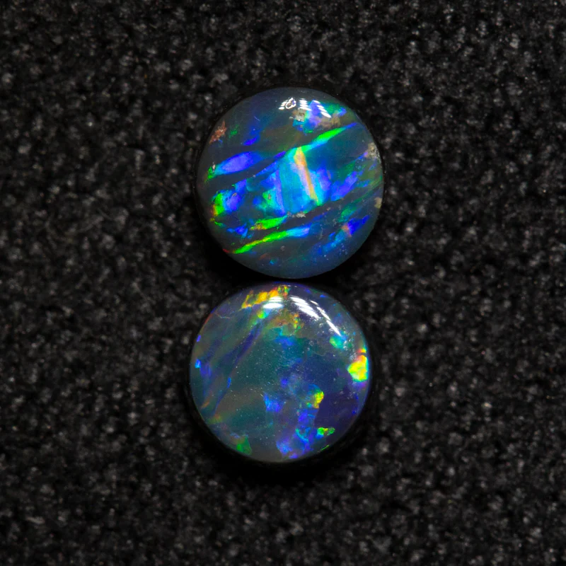 0.44 ct black opal pair 3.8x3.8x2.1mm - Image 2