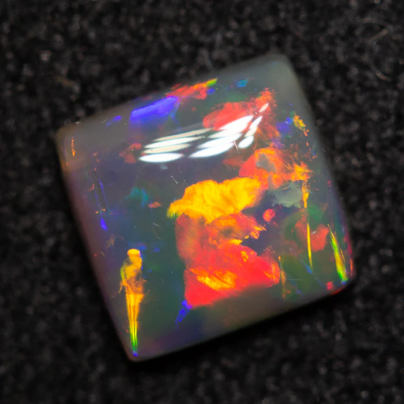 0.44 ct crystal opal 5x5.2x2mm - Image 2