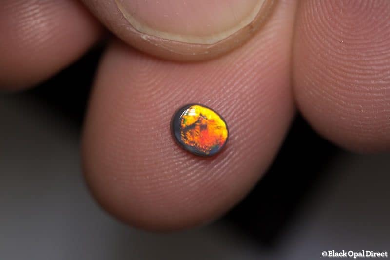 0.45 ct black opal 5.5x4.5x2mm - Image 3