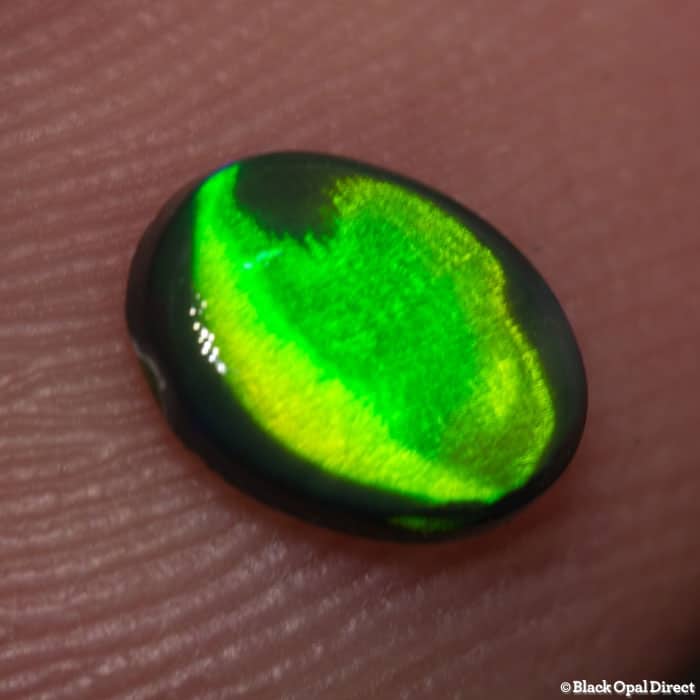 0.45 ct black opal 6.5x5x2mm - Image 2