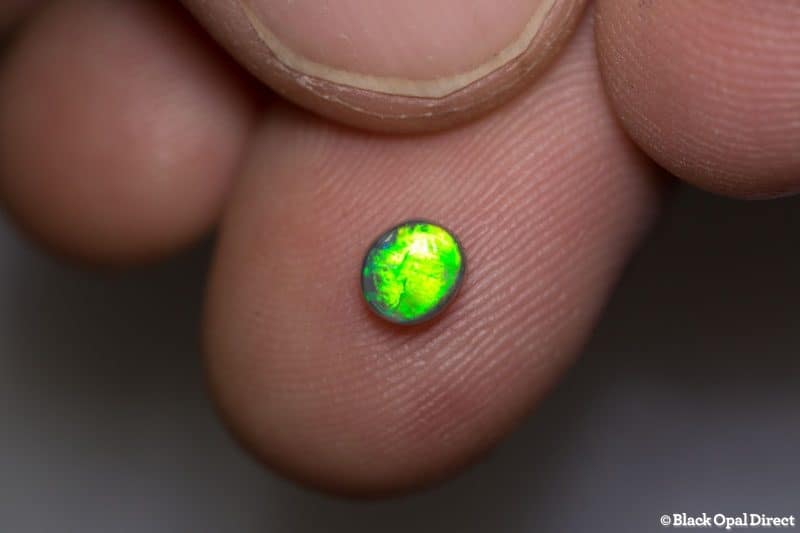 0.45 ct dark opal 5x4x2.5mm - Image 2