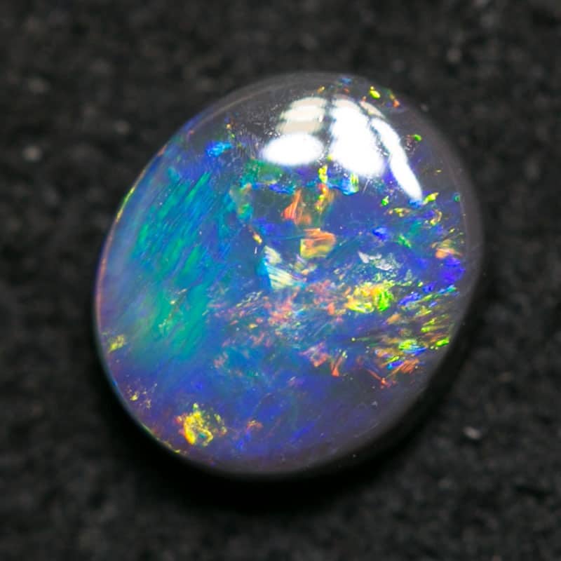 0.46 ct black opal 5.5x5x2mm - Image 2