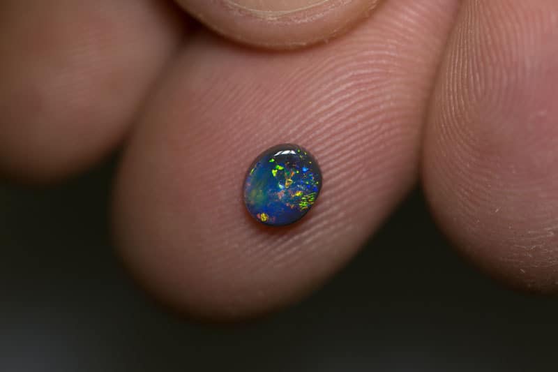 0.46 ct black opal 5.5x5x2mm - Image 3