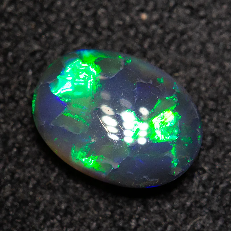 0.46 ct black opal 6.6x4.8x2.3mm - Image 3