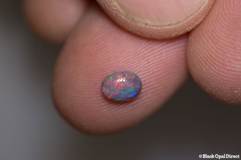 0.46 ct semi black opal 6x4.5x2mm - Image 2