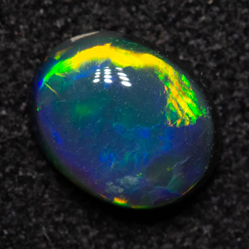 0.47 ct black opal 5.8x4.6x2.7mm - Image 2